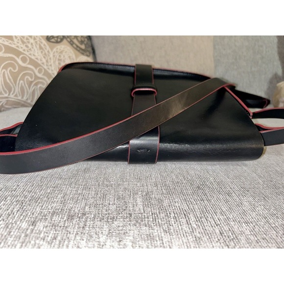 VITTORIA NAPOLI‎  ITALY Saffiano Hard Leather Crossbody Bag Purse Black & Red - Picture 3 of 10